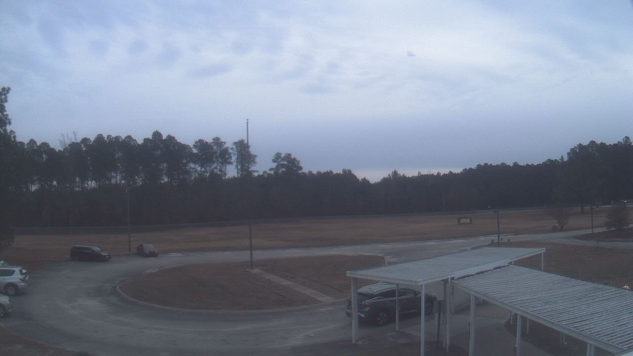 Thumbnail for current weather camera view from Bladen Lakes Primary School in Elizabethtown, North Carolina