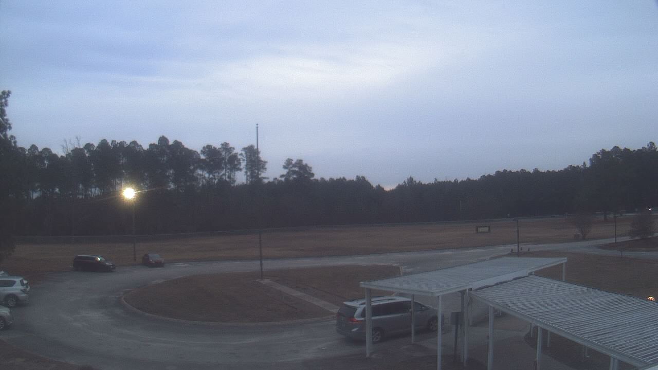 Thumbnail for current weather camera view from Bladen Lakes Primary School in Elizabethtown, North Carolina