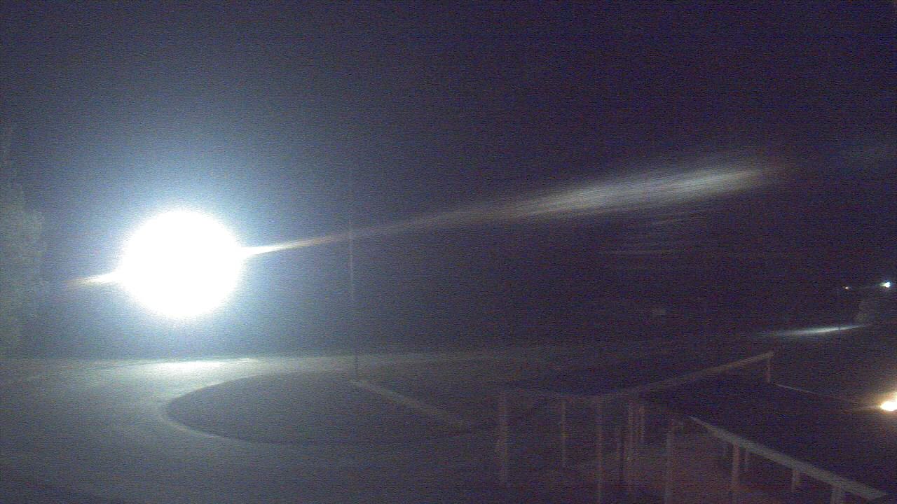 Thumbnail for current weather camera view from Bladen Lakes Primary School in Elizabethtown, North Carolina