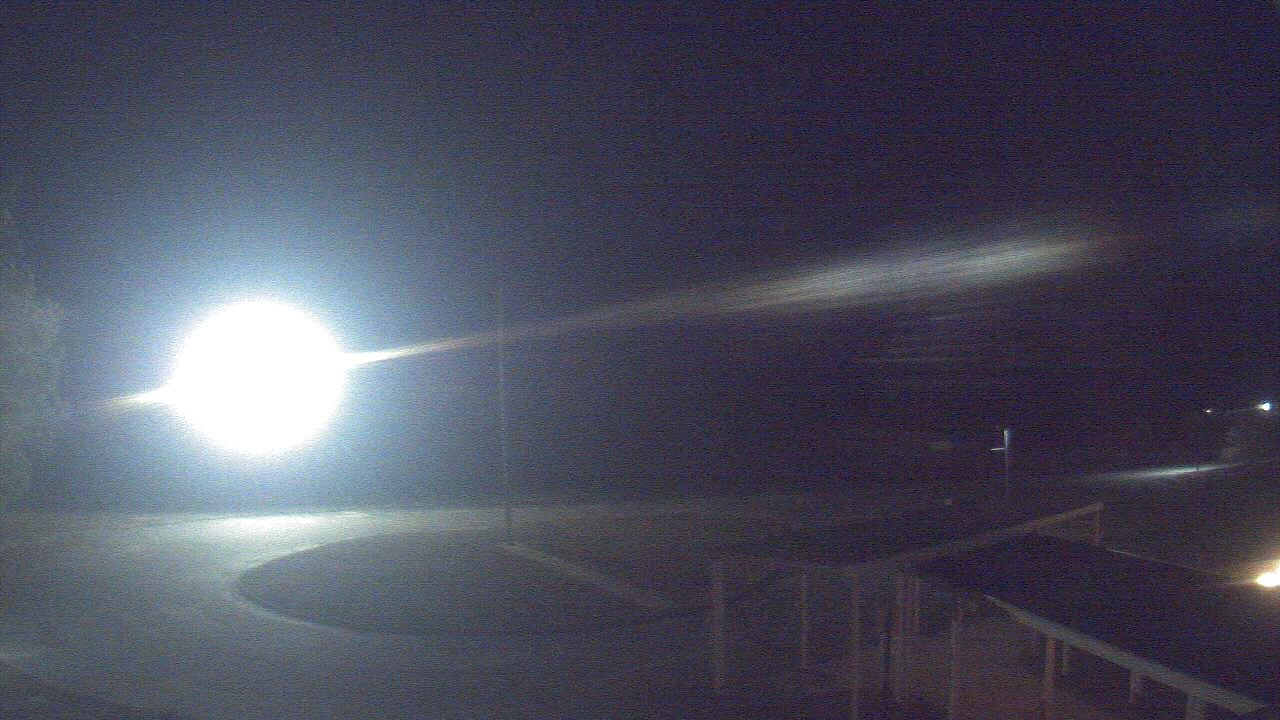 Thumbnail for current weather camera view from Bladen Lakes Primary School in Elizabethtown, North Carolina