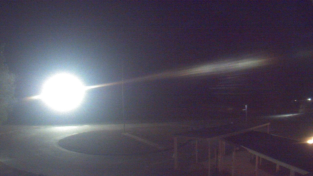 Thumbnail for current weather camera view from Bladen Lakes Primary School in Elizabethtown, North Carolina