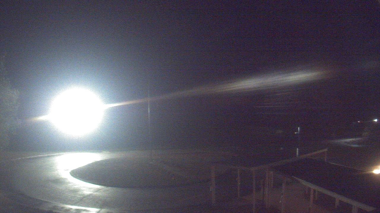 Thumbnail for current weather camera view from Bladen Lakes Primary School in Elizabethtown, North Carolina