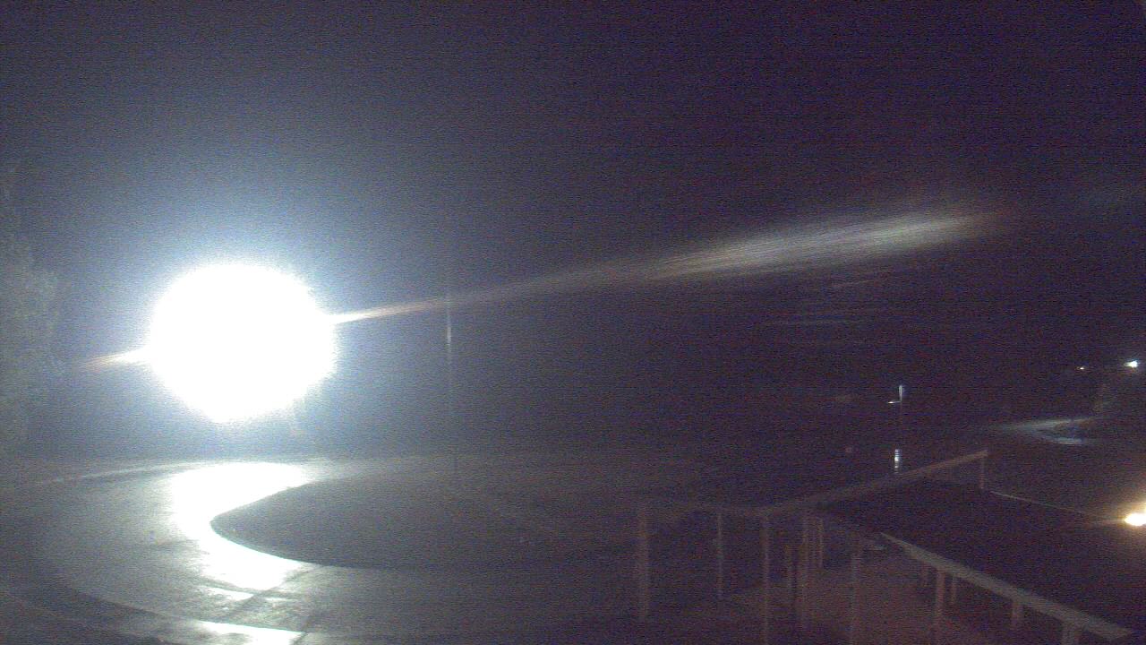 Thumbnail for current weather camera view from Bladen Lakes Primary School in Elizabethtown, North Carolina