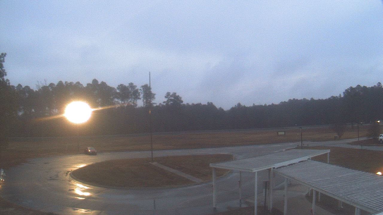 Thumbnail for current weather camera view from Bladen Lakes Primary School in Elizabethtown, North Carolina