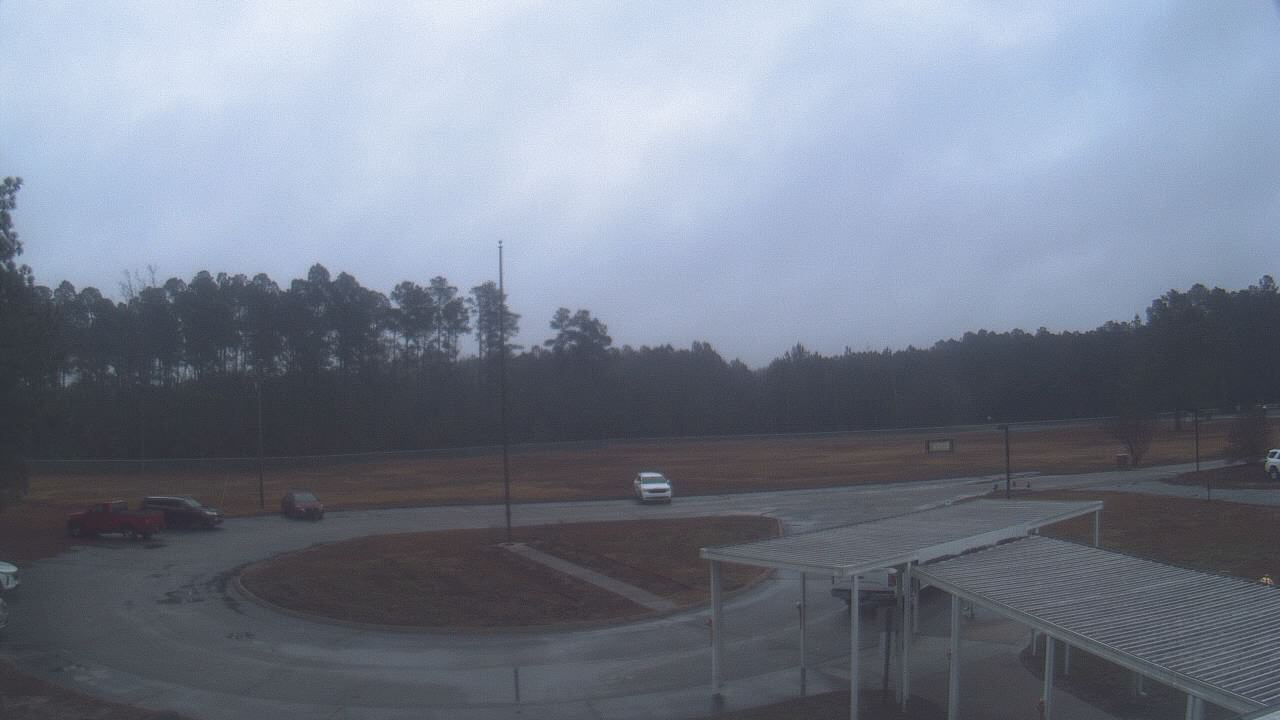 Thumbnail for current weather camera view from Bladen Lakes Primary School in Elizabethtown, North Carolina