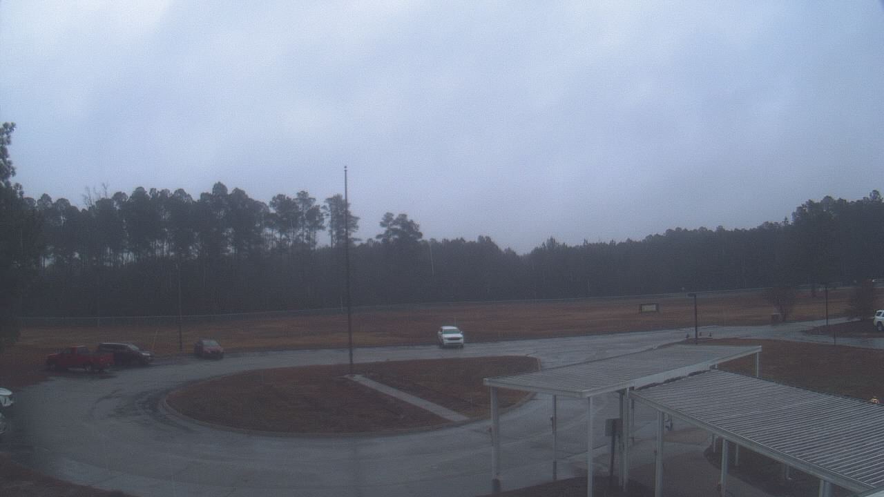 Thumbnail for current weather camera view from Bladen Lakes Primary School in Elizabethtown, North Carolina