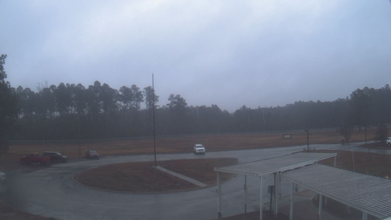 Thumbnail for current weather camera view from Bladen Lakes Primary School in Elizabethtown, North Carolina