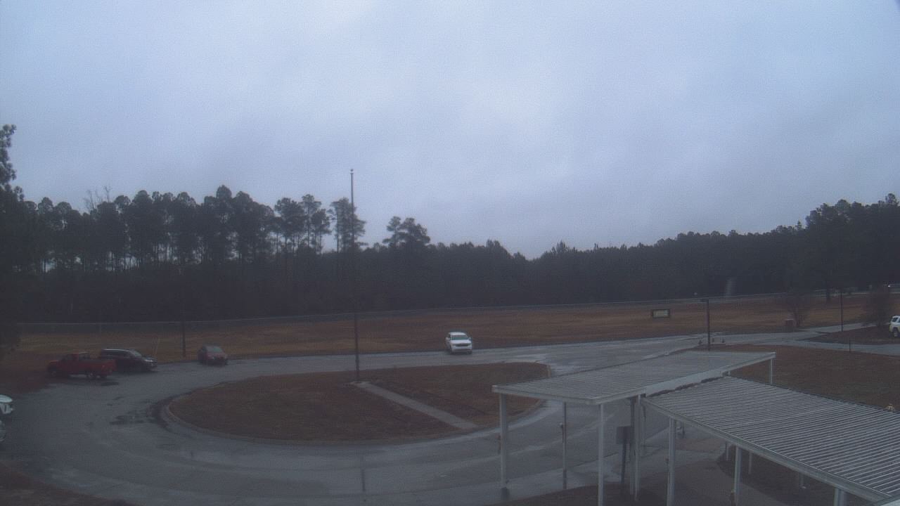 Thumbnail for current weather camera view from Bladen Lakes Primary School in Elizabethtown, North Carolina
