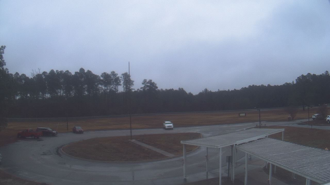 Thumbnail for current weather camera view from Bladen Lakes Primary School in Elizabethtown, North Carolina