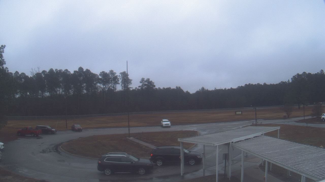 Thumbnail for current weather camera view from Bladen Lakes Primary School in Elizabethtown, North Carolina