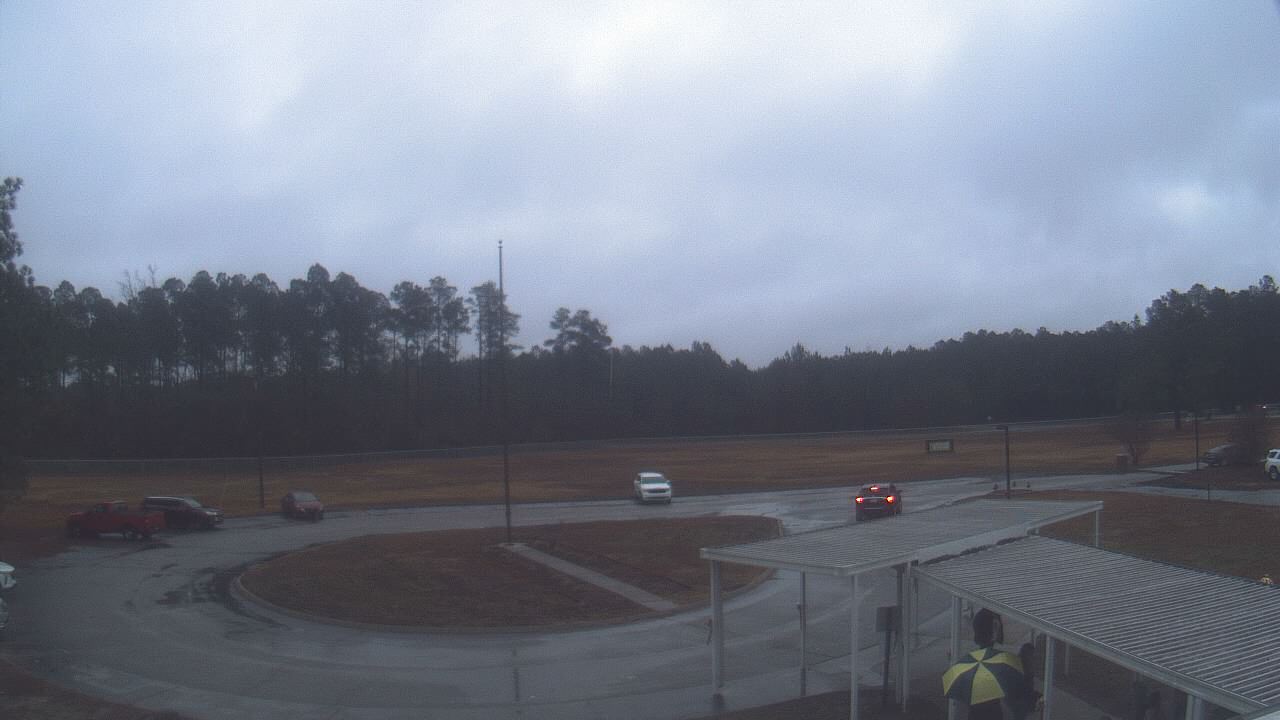 Thumbnail for current weather camera view from Bladen Lakes Primary School in Elizabethtown, North Carolina