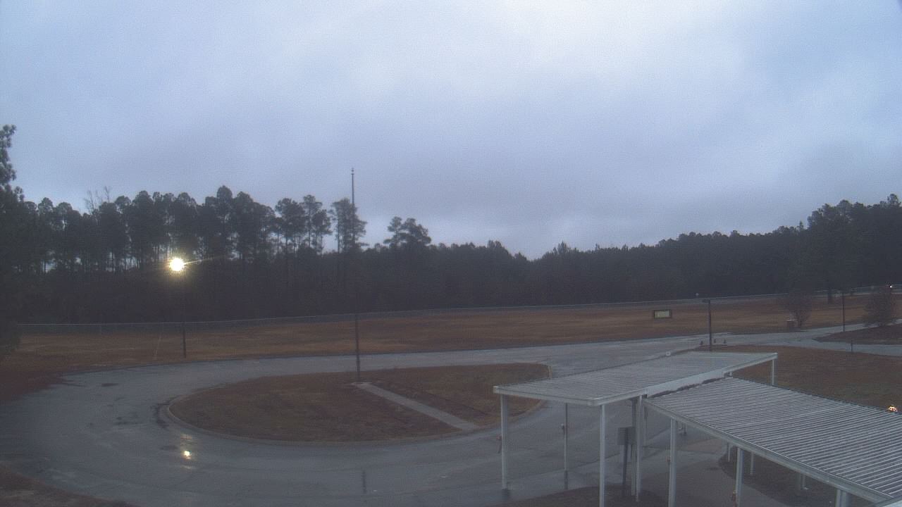 Thumbnail for current weather camera view from Bladen Lakes Primary School in Elizabethtown, North Carolina
