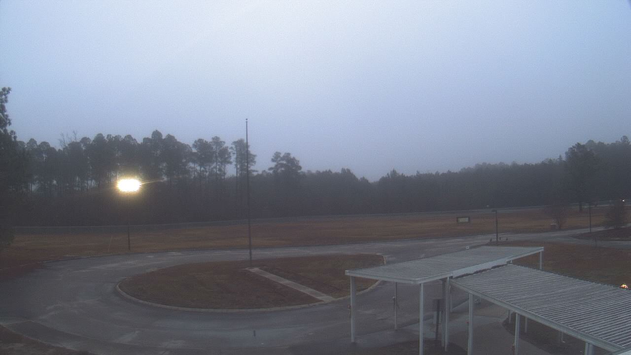 Thumbnail for current weather camera view from Bladen Lakes Primary School in Elizabethtown, North Carolina