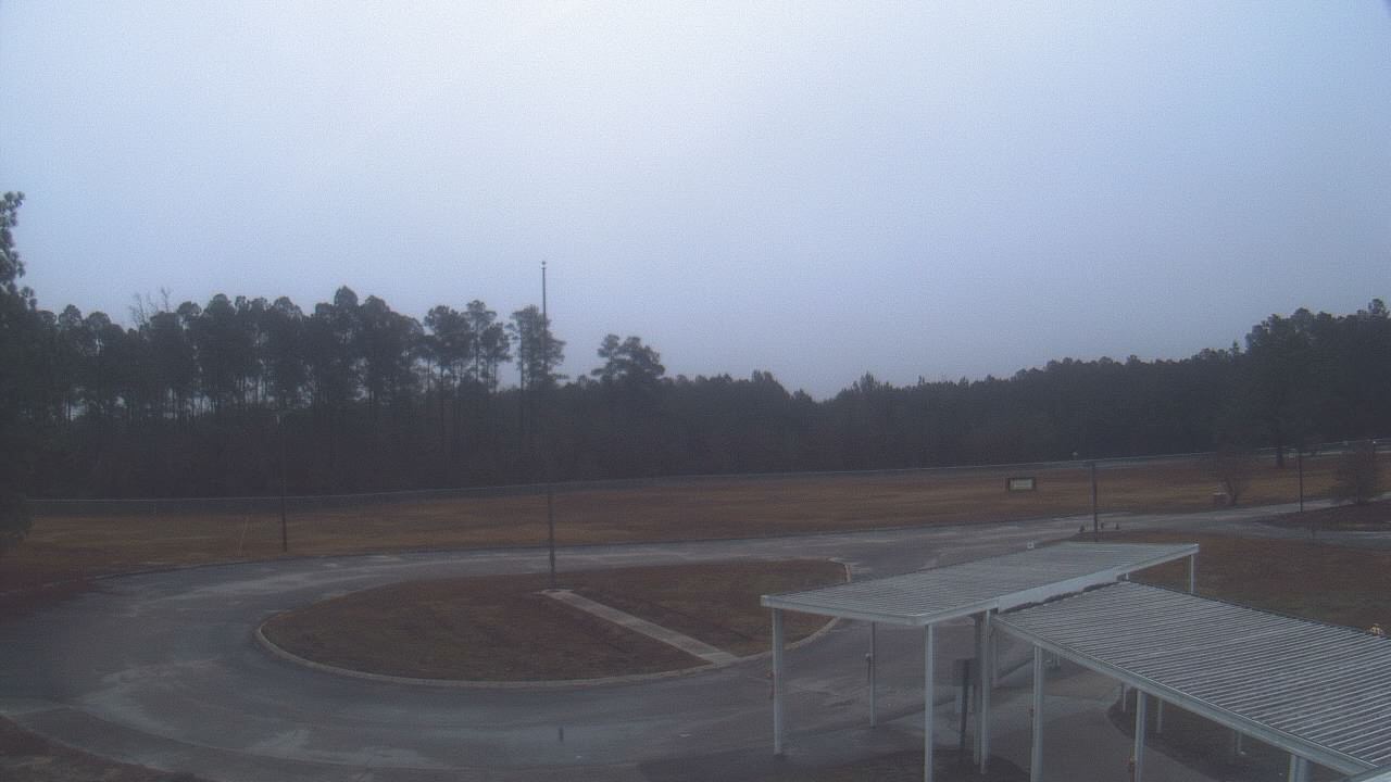 Thumbnail for current weather camera view from Bladen Lakes Primary School in Elizabethtown, North Carolina