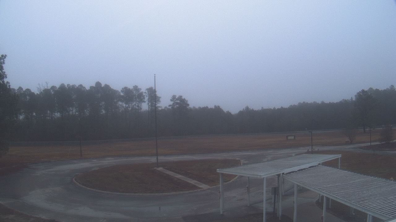 Thumbnail for current weather camera view from Bladen Lakes Primary School in Elizabethtown, North Carolina