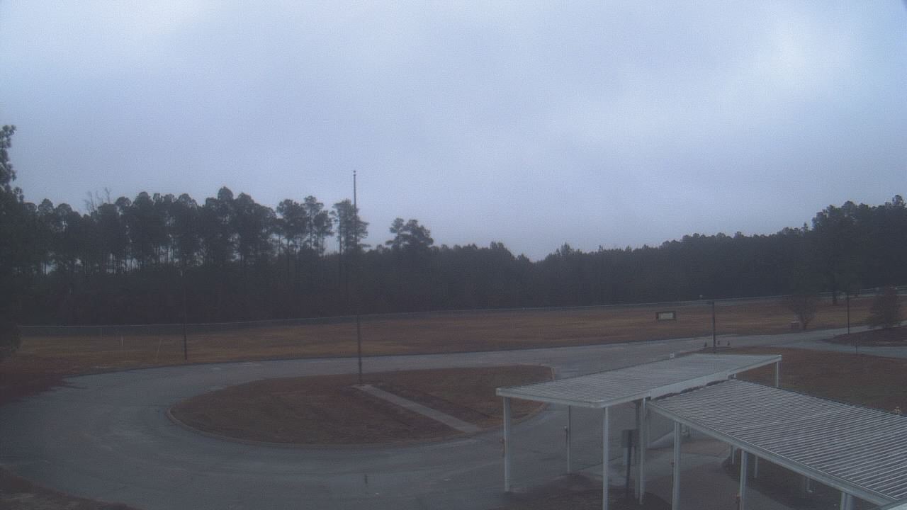 Thumbnail for current weather camera view from Bladen Lakes Primary School in Elizabethtown, North Carolina