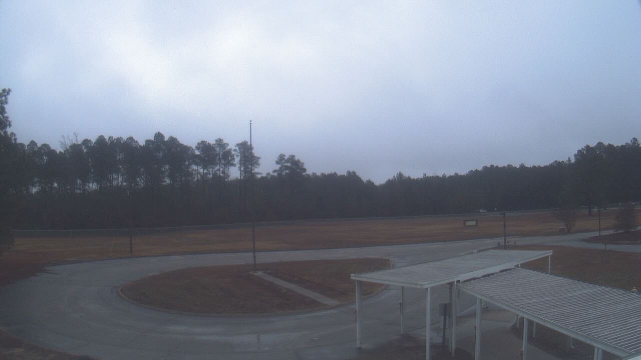 Thumbnail for current weather camera view from Bladen Lakes Primary School in Elizabethtown, North Carolina