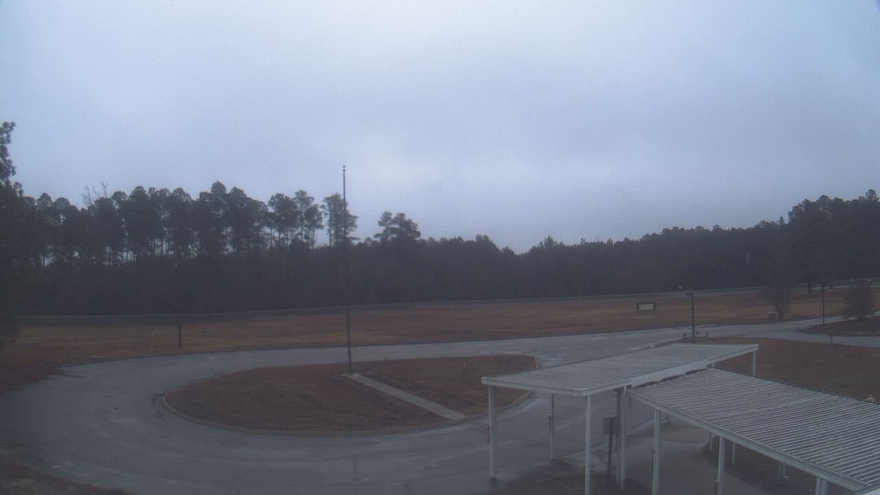 Thumbnail for current weather camera view from Bladen Lakes Primary School in Elizabethtown, North Carolina