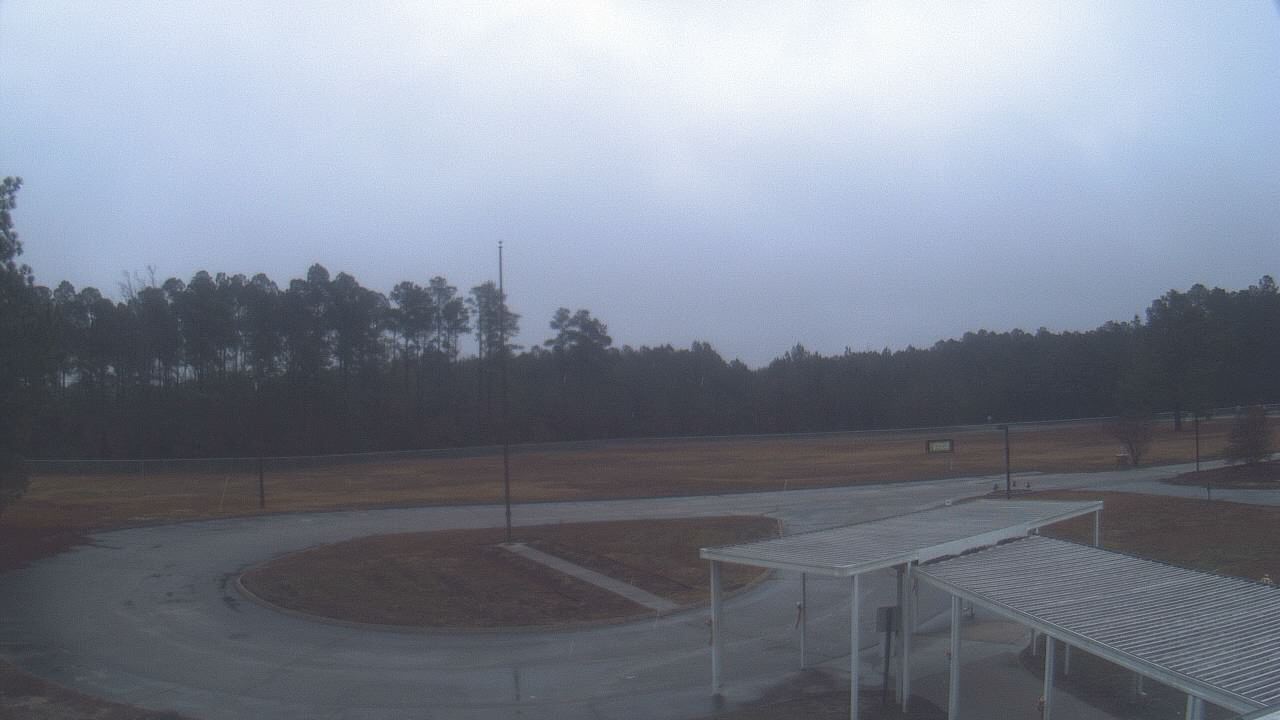 Thumbnail for current weather camera view from Bladen Lakes Primary School in Elizabethtown, North Carolina