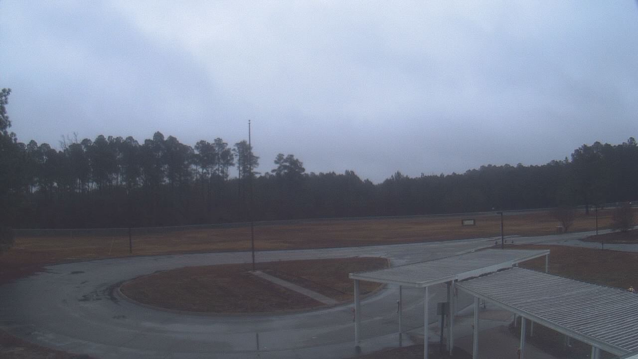 Thumbnail for current weather camera view from Bladen Lakes Primary School in Elizabethtown, North Carolina