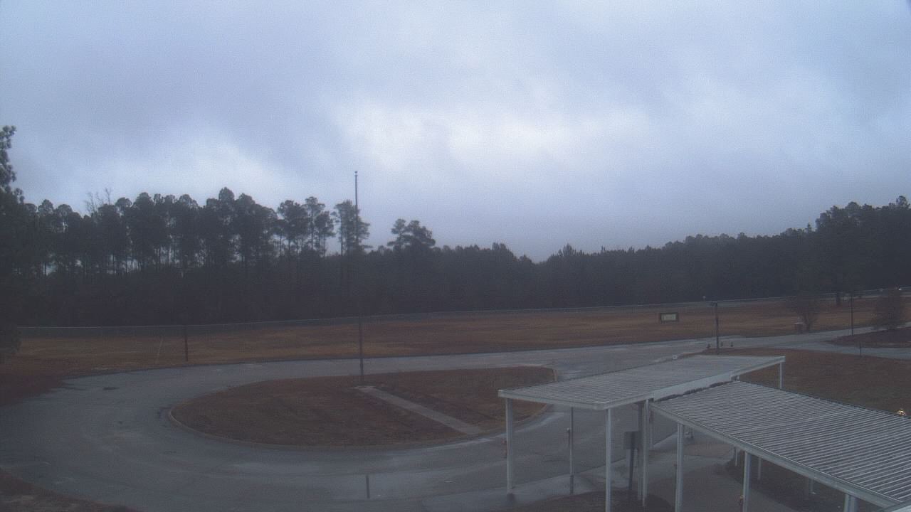 Thumbnail for current weather camera view from Bladen Lakes Primary School in Elizabethtown, North Carolina