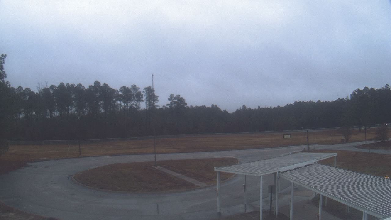 Thumbnail for current weather camera view from Bladen Lakes Primary School in Elizabethtown, North Carolina