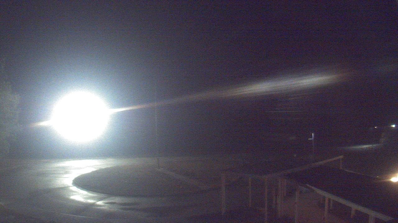 Thumbnail for current weather camera view from Bladen Lakes Primary School in Elizabethtown, North Carolina