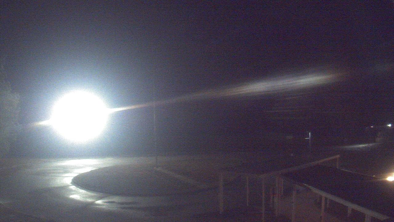 Thumbnail for current weather camera view from Bladen Lakes Primary School in Elizabethtown, North Carolina