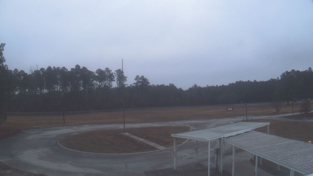 Thumbnail for current weather camera view from Bladen Lakes Primary School in Elizabethtown, North Carolina