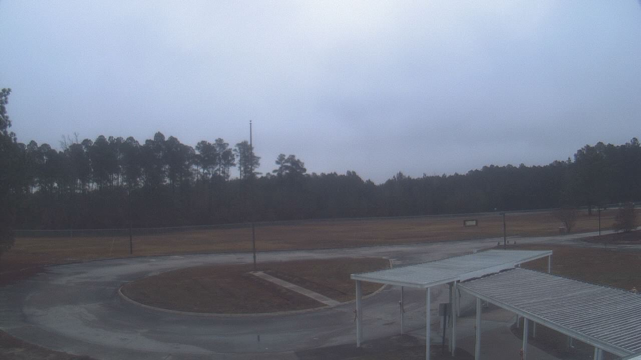 Thumbnail for current weather camera view from Bladen Lakes Primary School in Elizabethtown, North Carolina