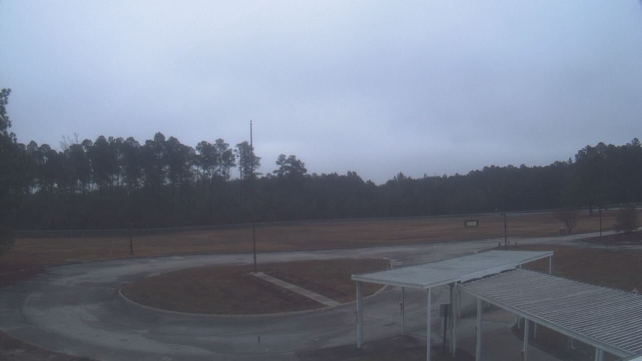 Thumbnail for current weather camera view from Bladen Lakes Primary School in Elizabethtown, North Carolina