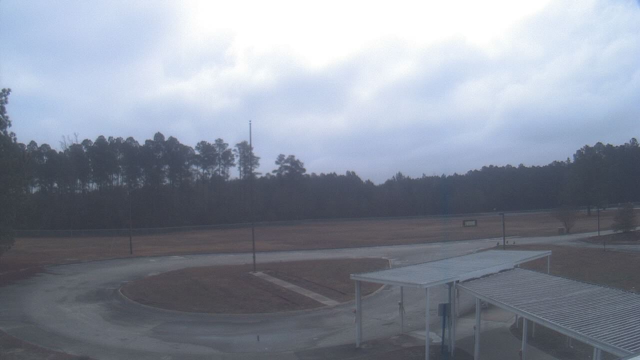 Thumbnail for current weather camera view from Bladen Lakes Primary School in Elizabethtown, North Carolina