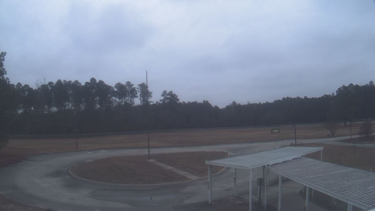 Thumbnail for current weather camera view from Bladen Lakes Primary School in Elizabethtown, North Carolina