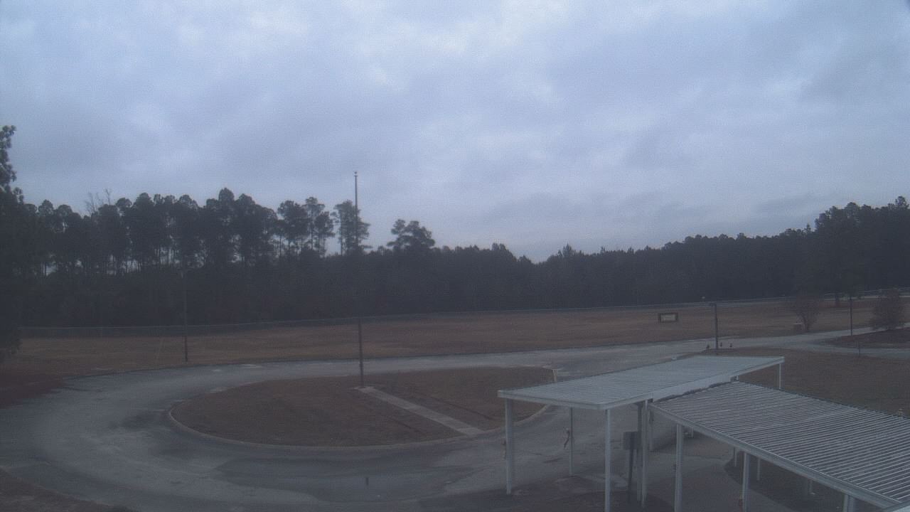 Thumbnail for current weather camera view from Bladen Lakes Primary School in Elizabethtown, North Carolina