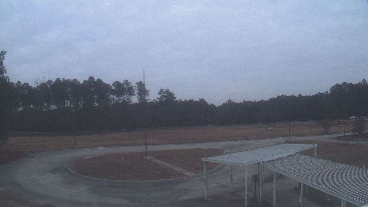 Thumbnail for current weather camera view from Bladen Lakes Primary School in Elizabethtown, North Carolina