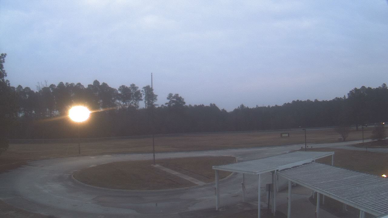 Thumbnail for current weather camera view from Bladen Lakes Primary School in Elizabethtown, North Carolina