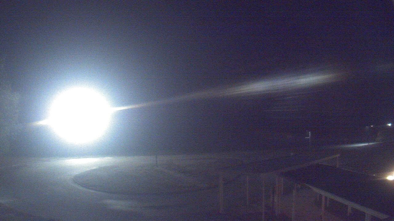 Thumbnail for current weather camera view from Bladen Lakes Primary School in Elizabethtown, North Carolina