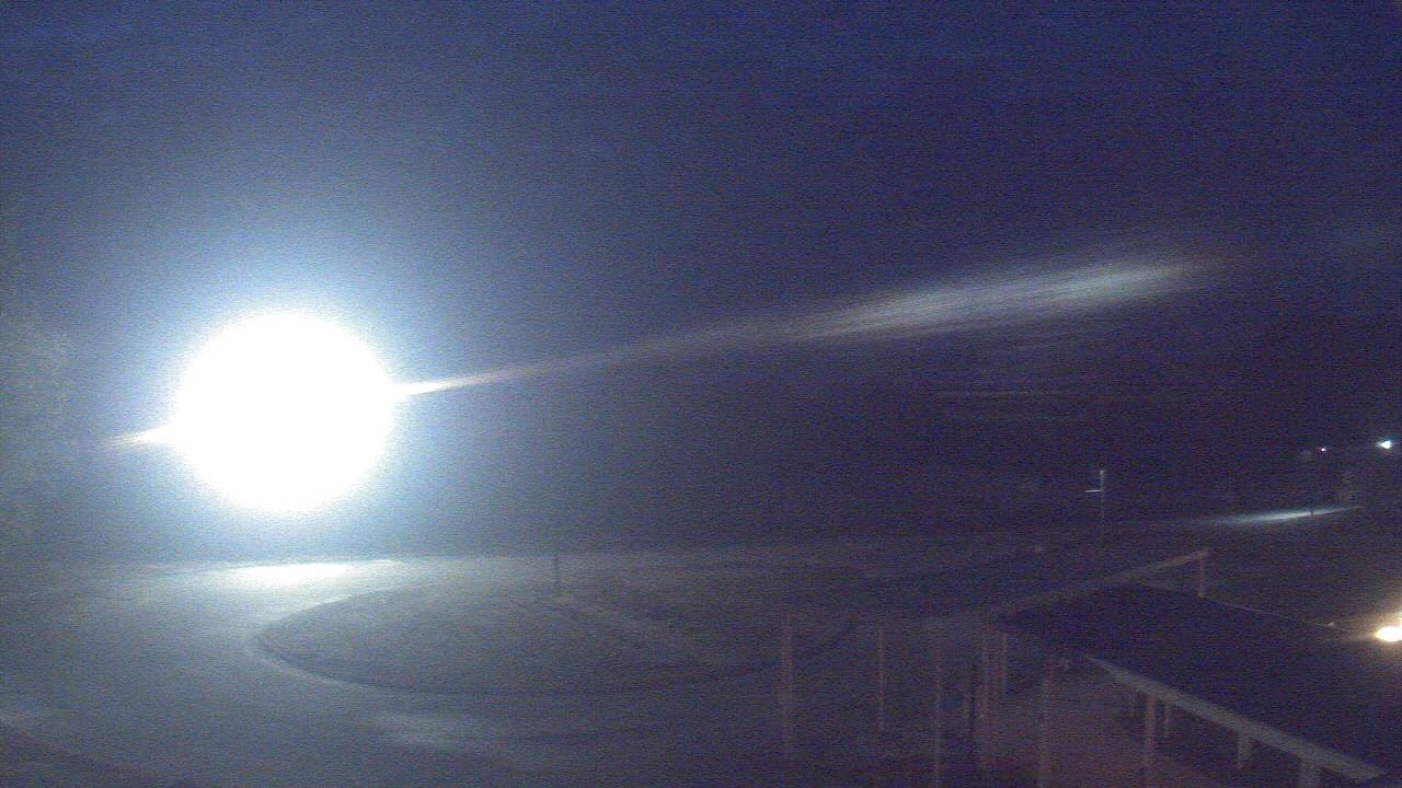 Thumbnail for current weather camera view from Bladen Lakes Primary School in Elizabethtown, North Carolina