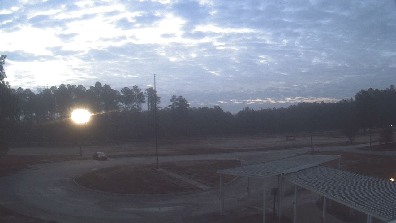Thumbnail for current weather camera view from Bladen Lakes Primary School in Elizabethtown, North Carolina