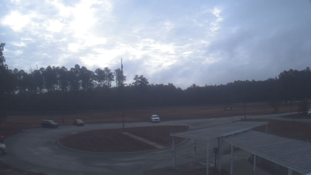 Thumbnail for current weather camera view from Bladen Lakes Primary School in Elizabethtown, North Carolina