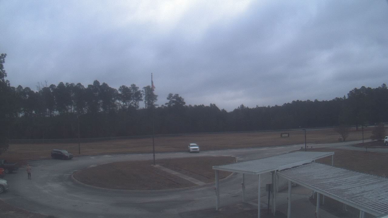 Thumbnail for current weather camera view from Bladen Lakes Primary School in Elizabethtown, North Carolina