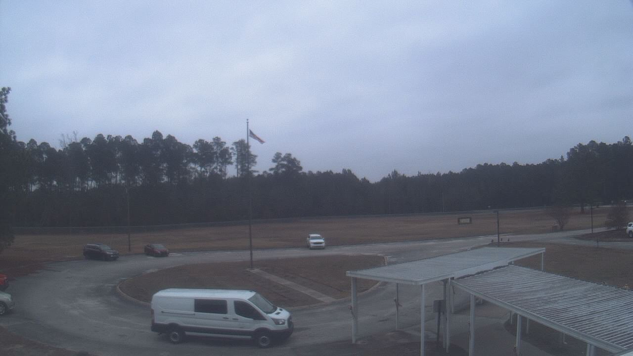 Thumbnail for current weather camera view from Bladen Lakes Primary School in Elizabethtown, North Carolina