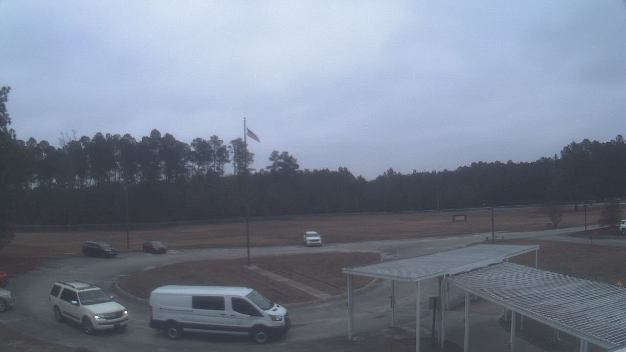 Thumbnail for current weather camera view from Bladen Lakes Primary School in Elizabethtown, North Carolina
