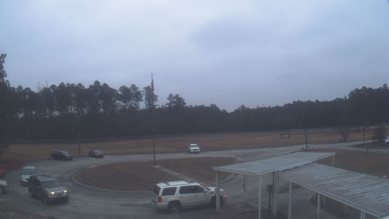 Thumbnail for current weather camera view from Bladen Lakes Primary School in Elizabethtown, North Carolina
