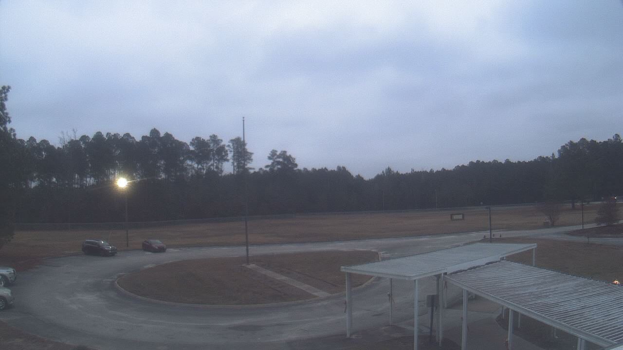 Thumbnail for current weather camera view from Bladen Lakes Primary School in Elizabethtown, North Carolina
