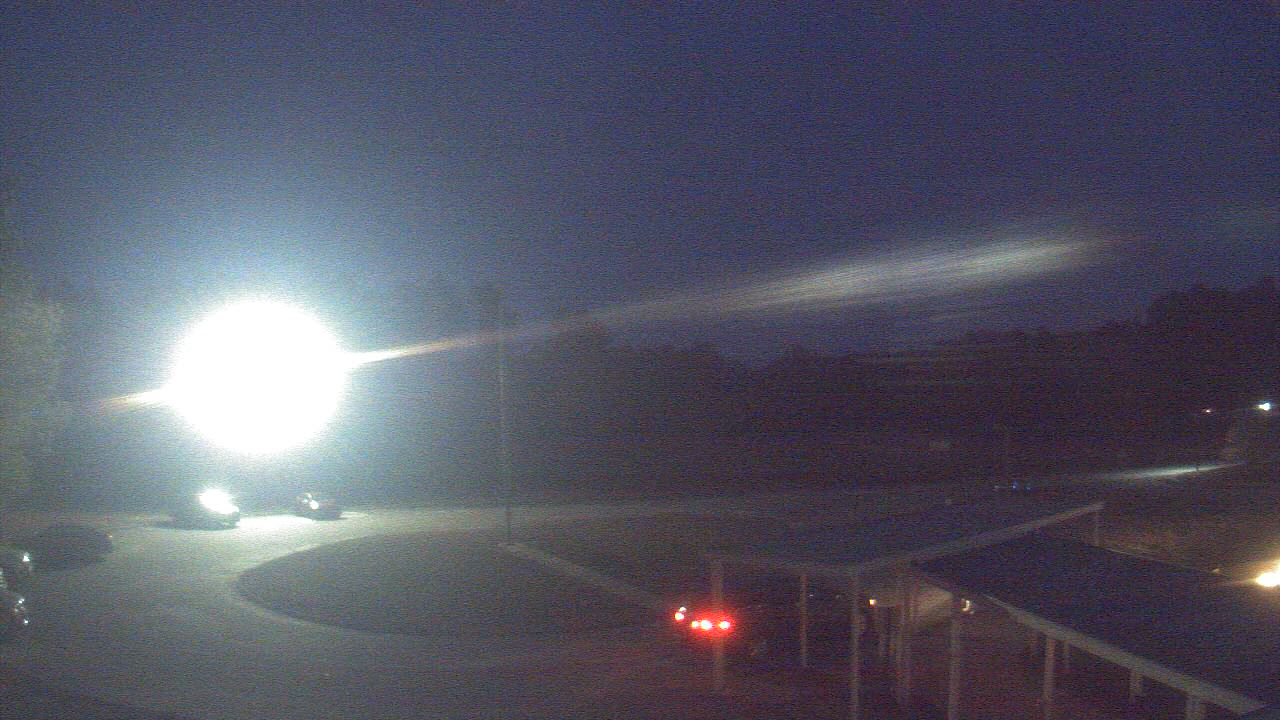 Thumbnail for current weather camera view from Bladen Lakes Primary School in Elizabethtown, North Carolina