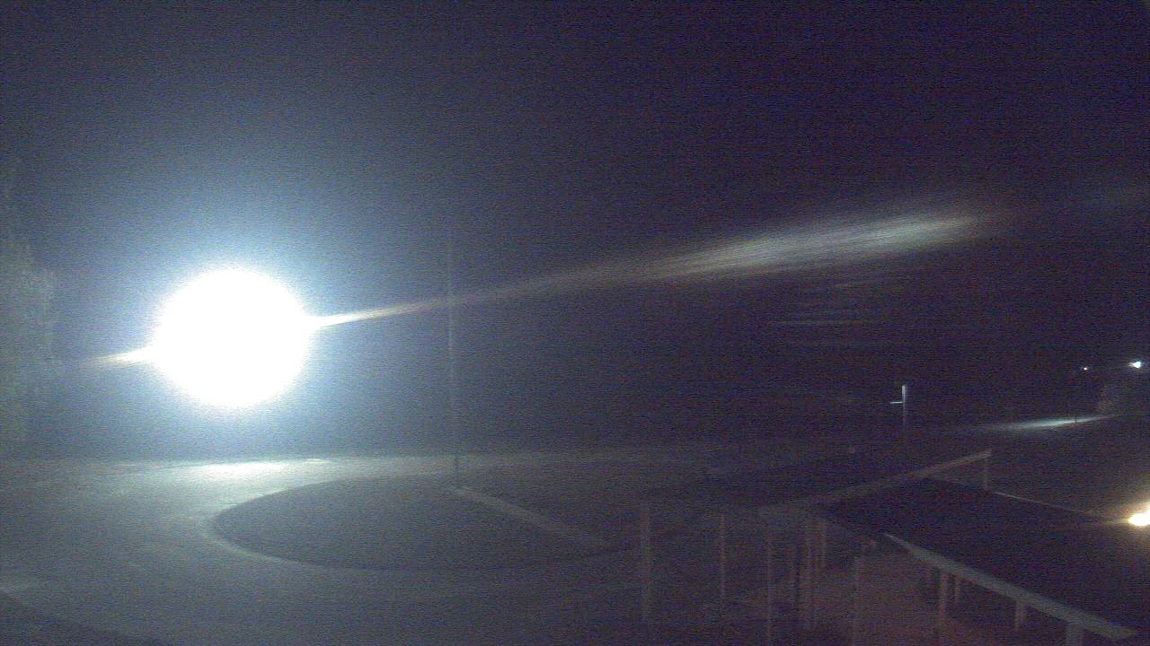 Thumbnail for current weather camera view from Bladen Lakes Primary School in Elizabethtown, North Carolina