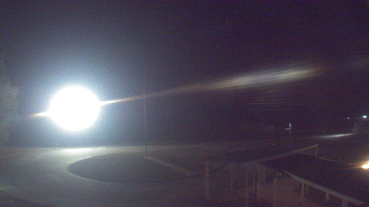 Thumbnail for current weather camera view from Bladen Lakes Primary School in Elizabethtown, North Carolina