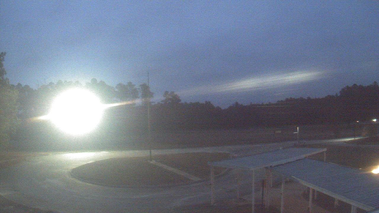 Thumbnail for current weather camera view from Bladen Lakes Primary School in Elizabethtown, North Carolina