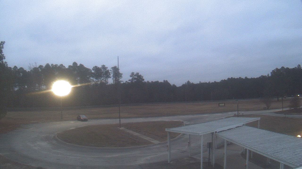 Thumbnail for current weather camera view from Bladen Lakes Primary School in Elizabethtown, North Carolina